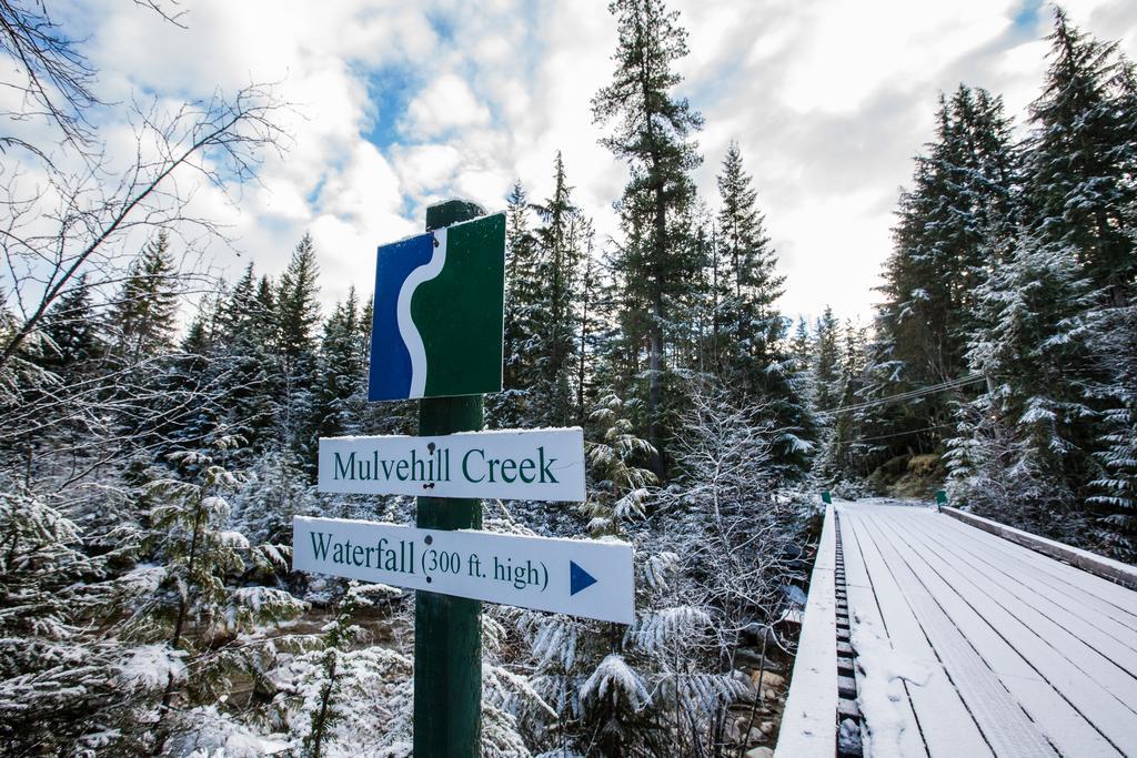 Mulvehill Creek Wilderness Inn Revelstoke Exterior photo
